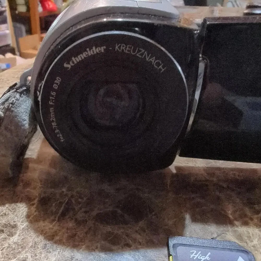 Samsung Digital  CamCorder SC- MX10 W/O Charger